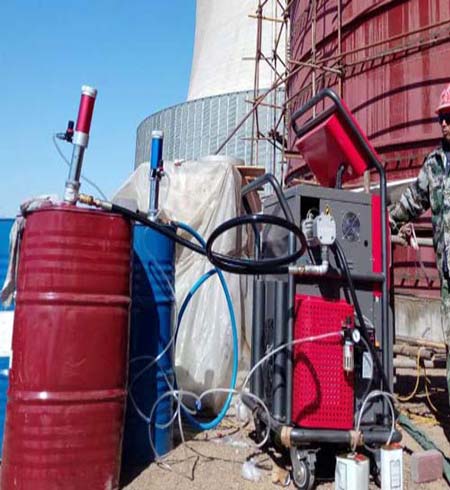 除鹽水箱防腐可以使用聚脲防腐涂料嗎(圖1) 除鹽水箱聚脲噴涂機(jī)施工案例