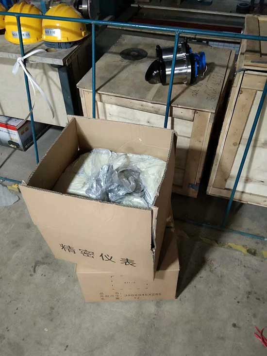 雙組份聚氨酯現(xiàn)場包裝組合ab料(圖2) 雙組份聚氨酯現(xiàn)場包裝組合ab料填充案例