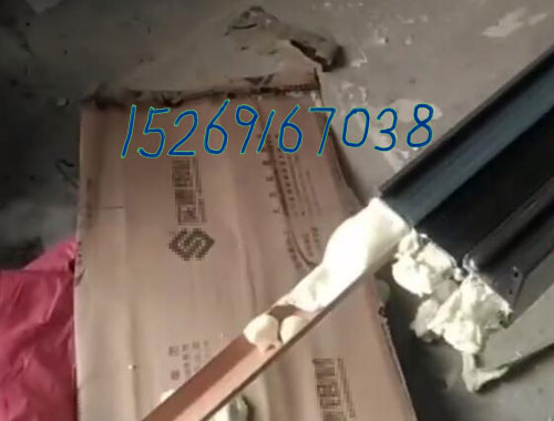 JX-H-P30S 鋁型材穿條機(jī) 批發(fā)促銷價(jià)格(圖6) 斷橋鋁空腔穿條發(fā)泡案例