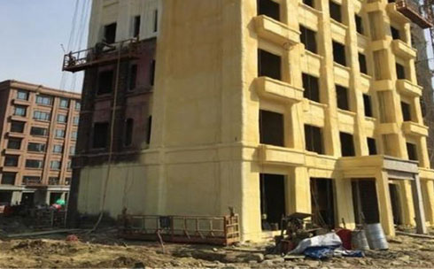 外墻噴涂保溫聚氨酯發(fā)泡設(shè)備(圖1) 外墻噴涂保溫聚氨酯發(fā)泡案例