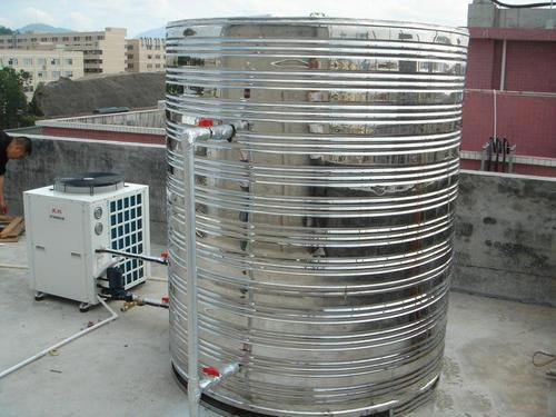 太陽(yáng)能熱水器水箱發(fā)泡(圖2) 太陽(yáng)能熱水器水箱發(fā)泡